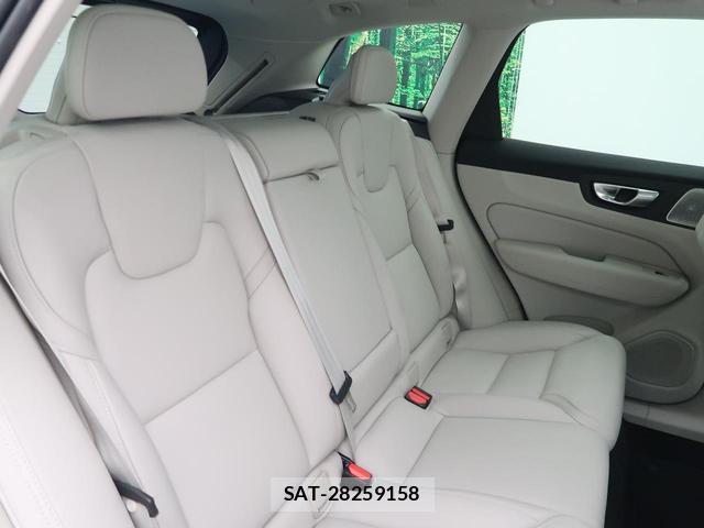 Volvo XC60 2025-06 8219501-13
