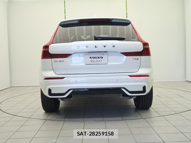 Volvo XC60 2025-06 8219501-19