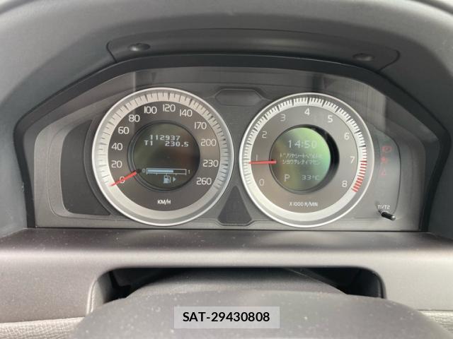 Volvo XC60 2012-05 8220045-16