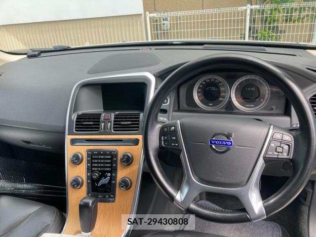 Volvo XC60 2012-05 8220045-7