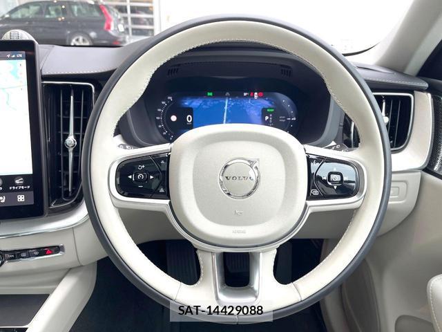 Volvo XC60 2025-06 8220590-10