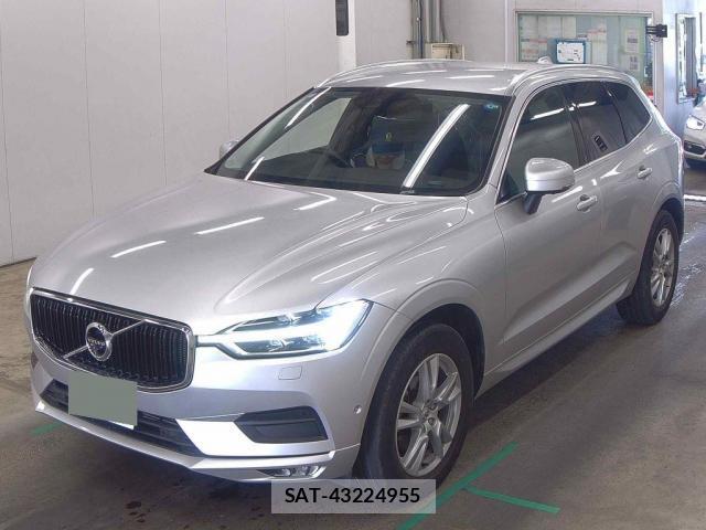 Volvo XC60 2018-03 8221434-3