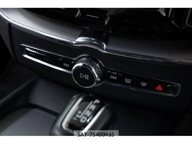 Volvo XC60 2019-10 8221746-18