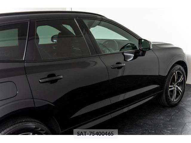 Volvo XC60 2019-10 8221746-9