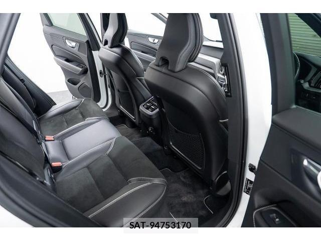 Volvo XC60 2018-08 8221747-13
