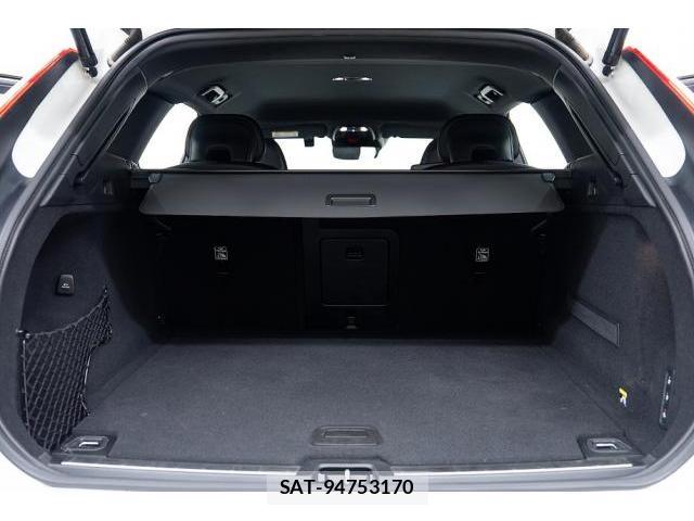 Volvo XC60 2018-08 8221747-15