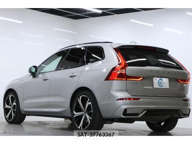 Volvo XC60 2023-12 8222929-1