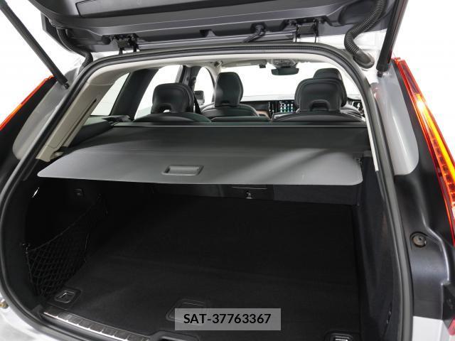 Volvo XC60 2023-12 8222929-15