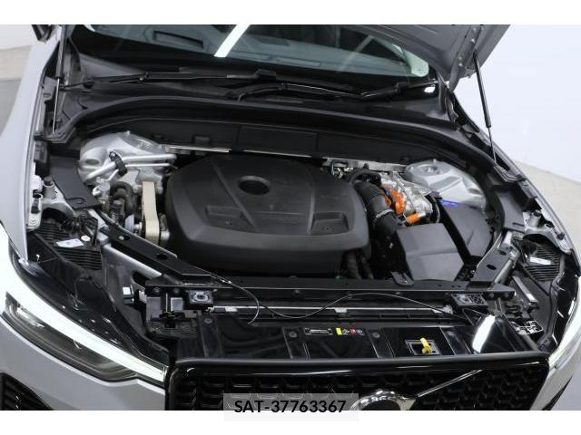 Volvo XC60 2023-12 8222929-16