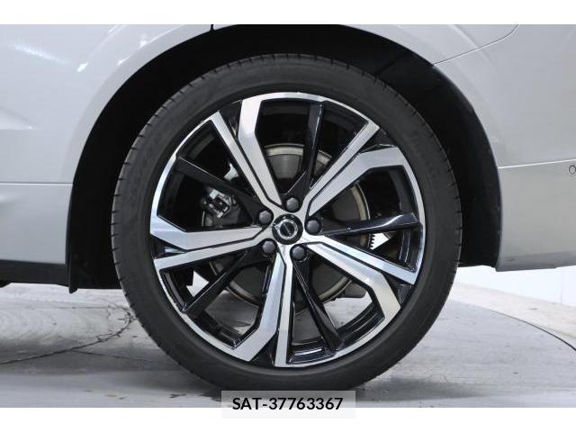 Volvo XC60 2023-12 8222929-19