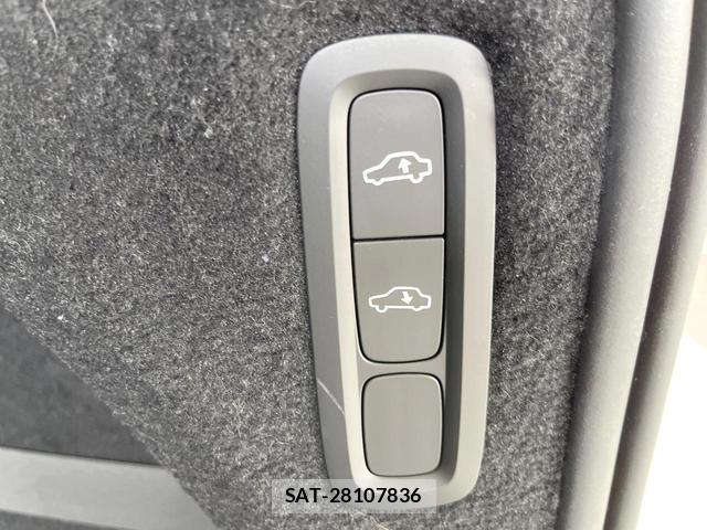 Volvo XC90 2017-01 8216595-18