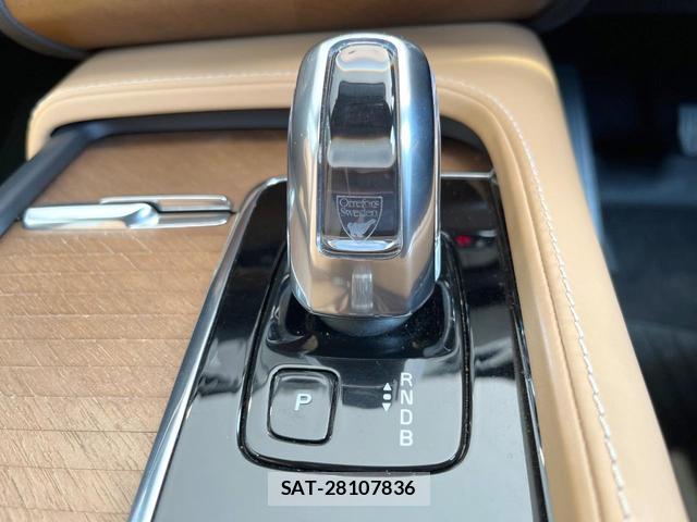 Volvo XC90 2017-01 8216595-9
