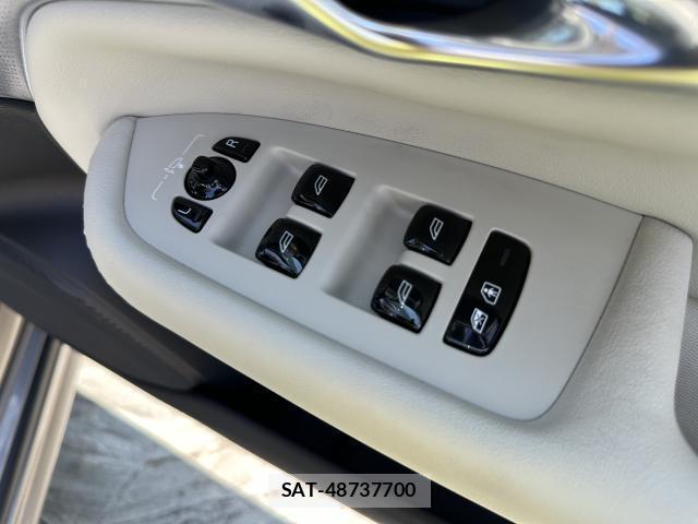 Volvo XC90 2022-05 8218398-12