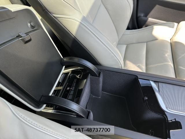 Volvo XC90 2022-05 8218398-15