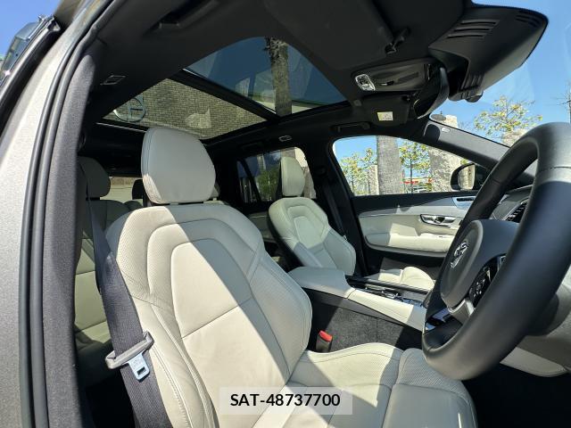 Volvo XC90 2022-05 8218398-5