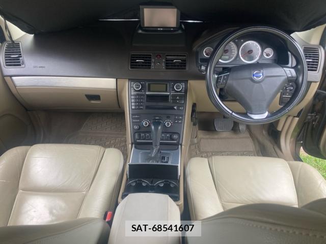 Volvo XC90 2014-01 8220037-14