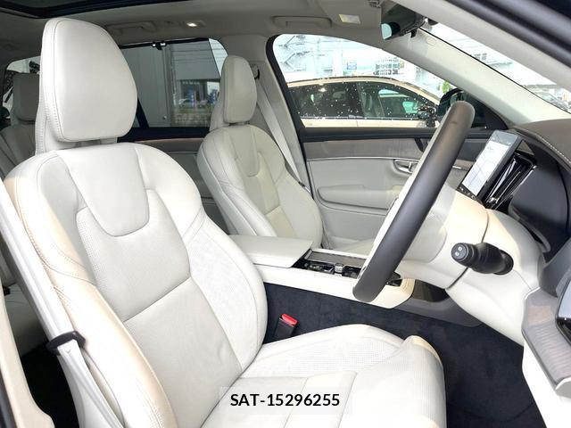Volvo XC90 2025-12 8220591-13