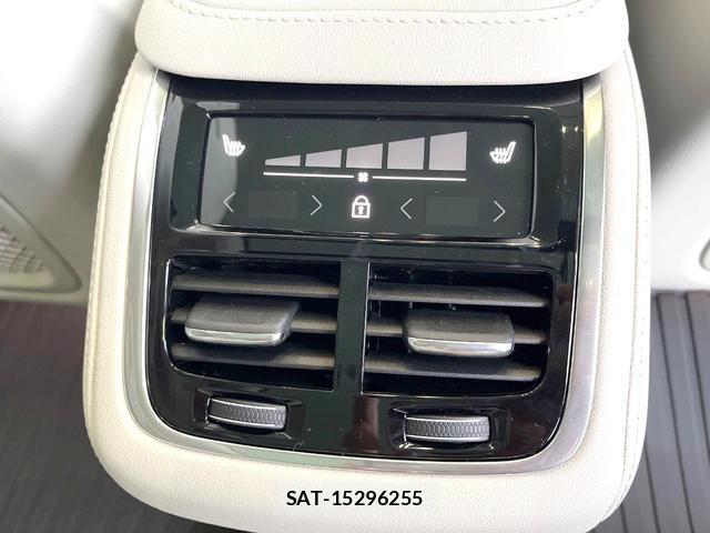 Volvo XC90 2025-12 8220591-7