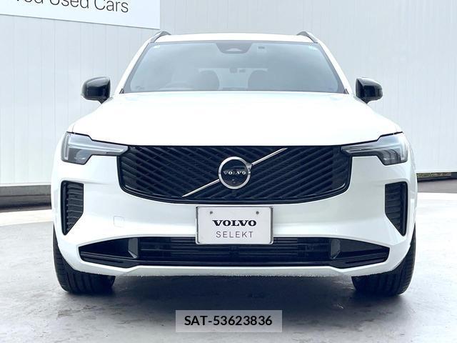 Volvo XC90 2025-04 8220592-17