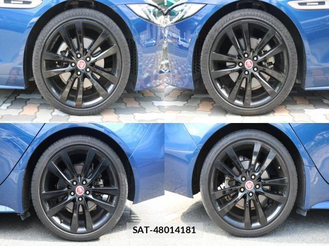 Jaguar XE 2016-06 8221212-8
