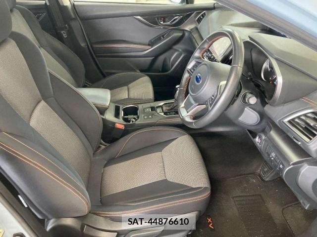 Subaru XV 2017-08 8218817-2