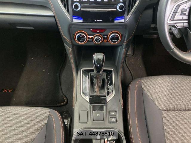 Subaru XV 2017-08 8218817-9