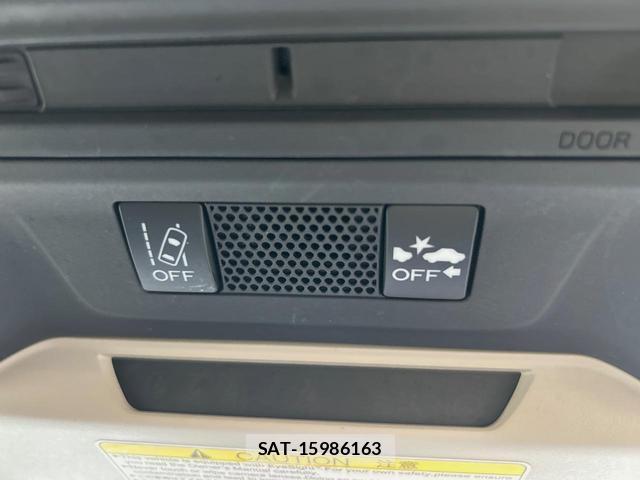 Subaru XV 2017-08 8219354-4