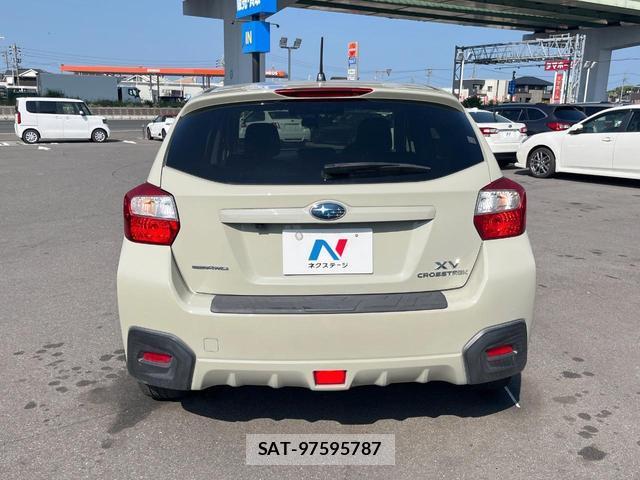 Subaru XV 2014-07 8220790-12
