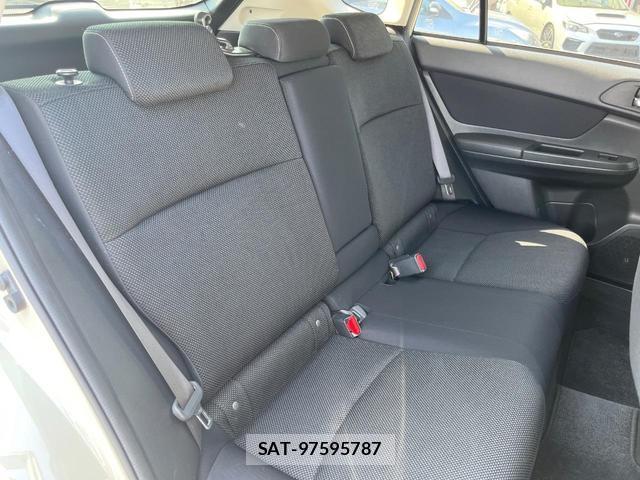 Subaru XV 2014-07 8220790-7