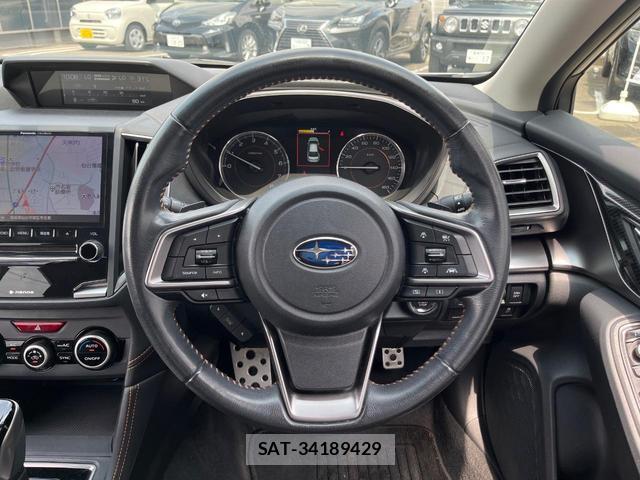 Subaru XV 2017-07 8220805-10