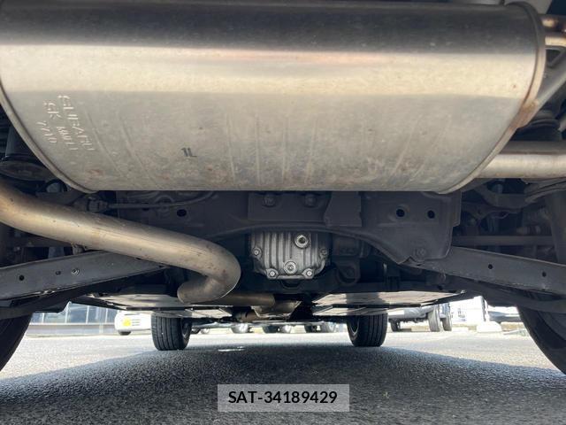Subaru XV 2017-07 8220805-18