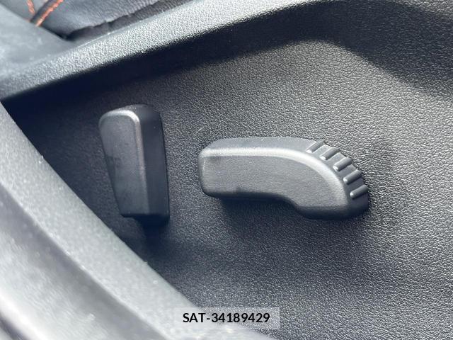 Subaru XV 2017-07 8220805-6