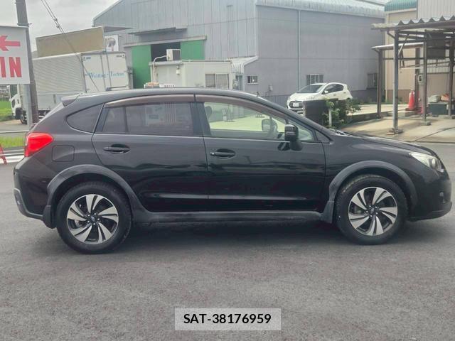 Subaru XV 2013-01 8223405-2