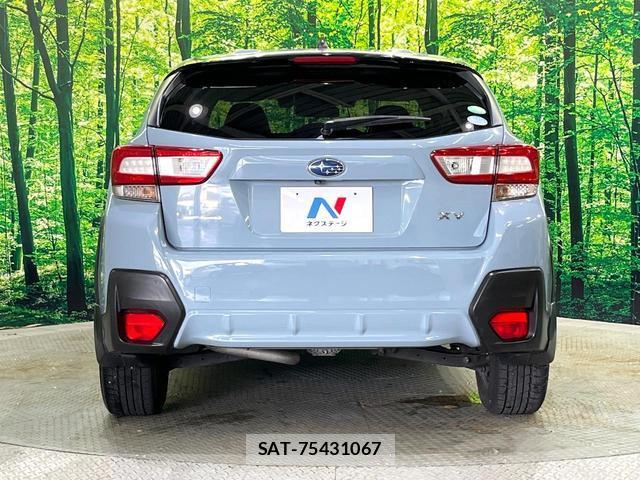 Subaru XV 2017-06 8223892-15