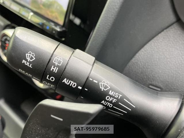 Subaru XV 2016-02 8225226-14