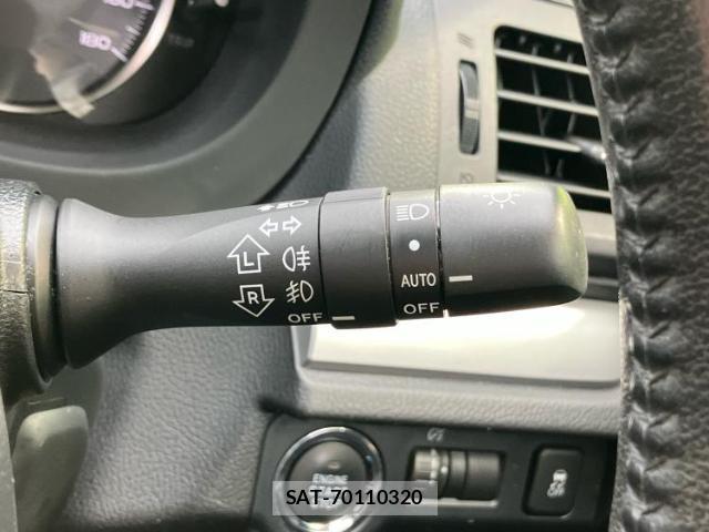 Subaru XV 2013-07 8225526-15