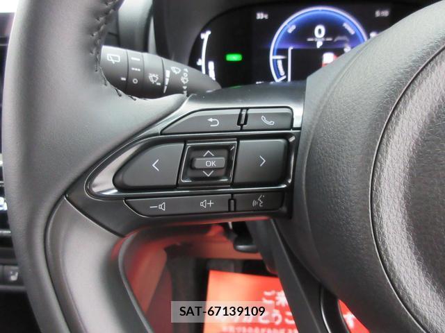 Toyota YARIS CROSS 2025-10 8216707-11