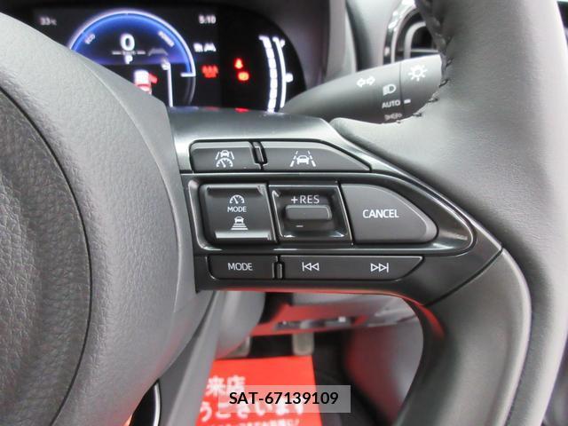 Toyota YARIS CROSS 2025-10 8216707-12