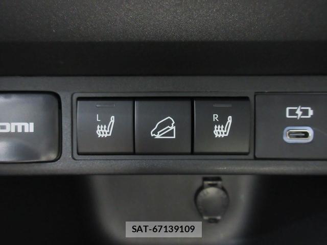 Toyota YARIS CROSS 2025-10 8216707-19