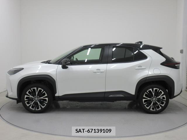 Toyota YARIS CROSS 2025-10 8216707-4