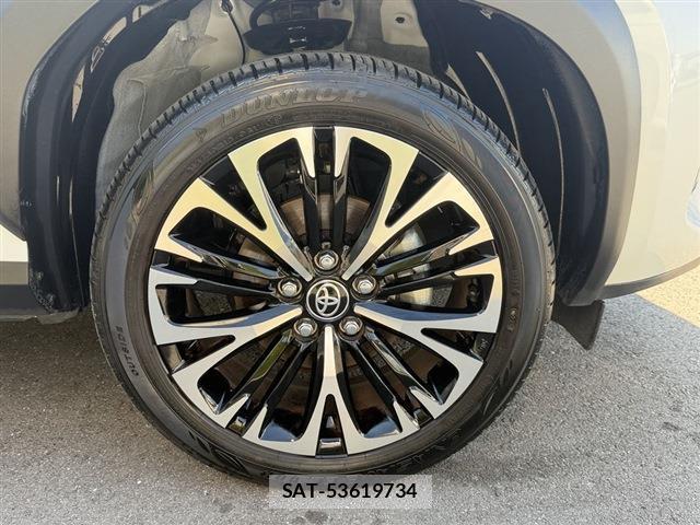 Toyota YARIS CROSS 2025-07 8216768-12