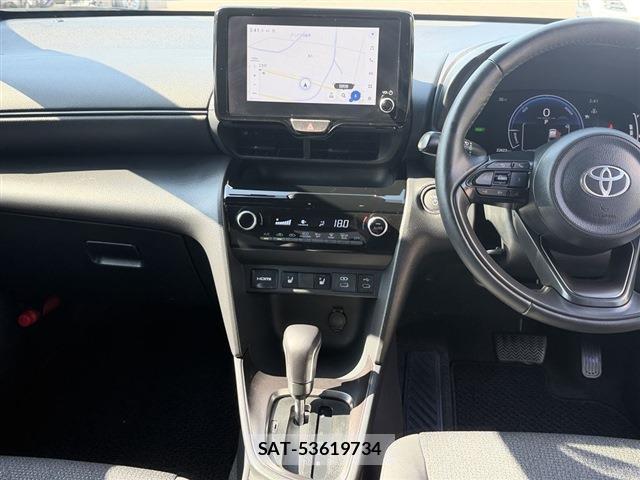 Toyota YARIS CROSS 2025-07 8216768-19