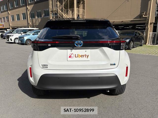 Toyota YARIS CROSS 2023-10 8216846-14