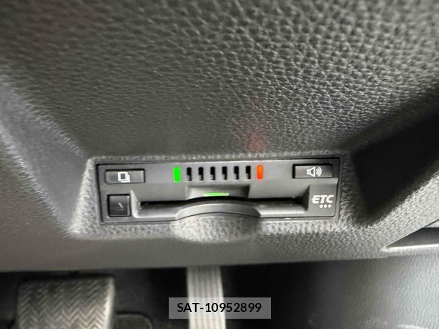 Toyota YARIS CROSS 2023-10 8216846-2