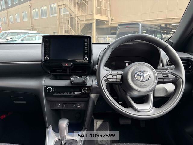 Toyota YARIS CROSS 2023-10 8216846-8