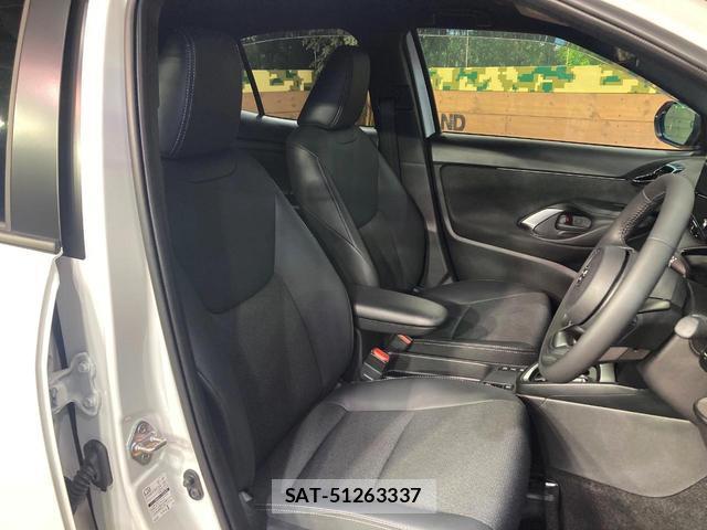 Toyota YARIS CROSS 2025-09 8217290-7