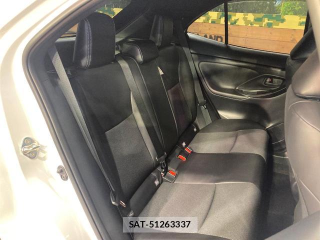 Toyota YARIS CROSS 2025-09 8217290-8