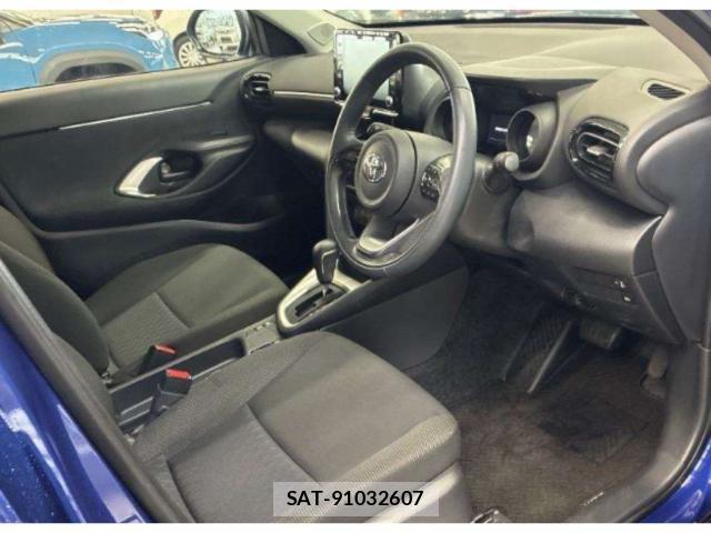 Toyota YARIS CROSS 2023-08 8217368-2
