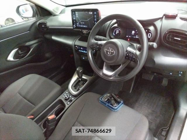 Toyota YARIS CROSS 2023-06 8217390-2