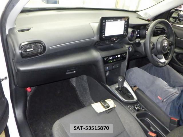 Toyota YARIS CROSS 2023-06 8217807-2